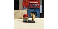 Balance et distributeur poste US Mail Vintage